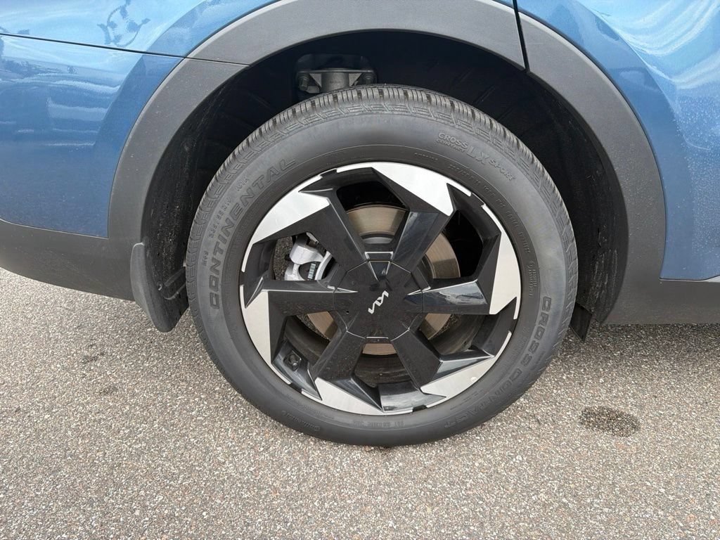 Certified 2025 Kia Sorento EX FWD image 25