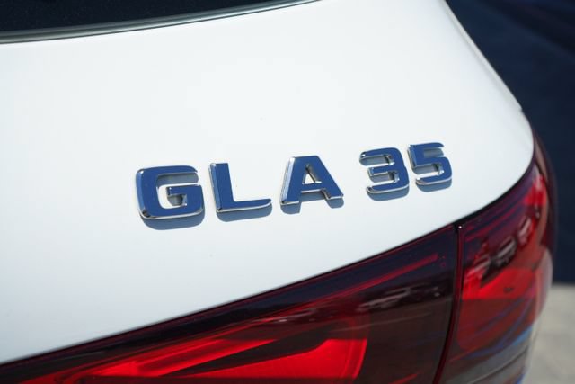 Used 2022 Mercedes-Benz GLA 35 AMG 4MATIC image 15
