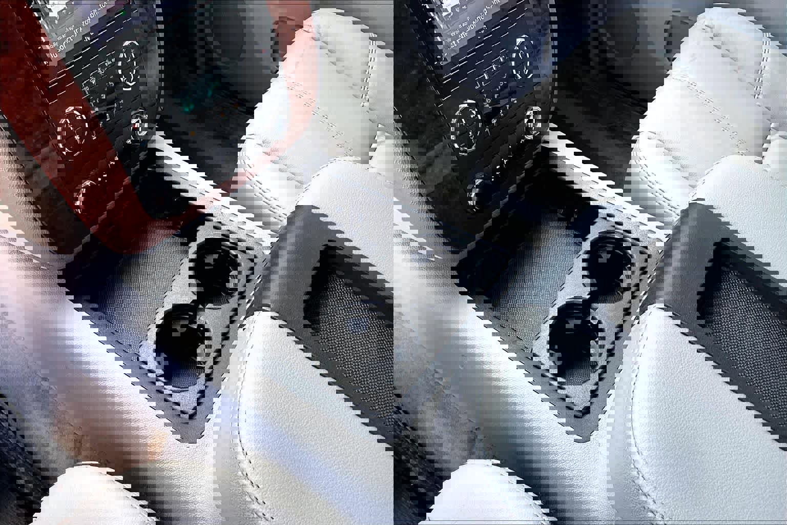 Used 2010 Chevrolet Suburban LT image 16