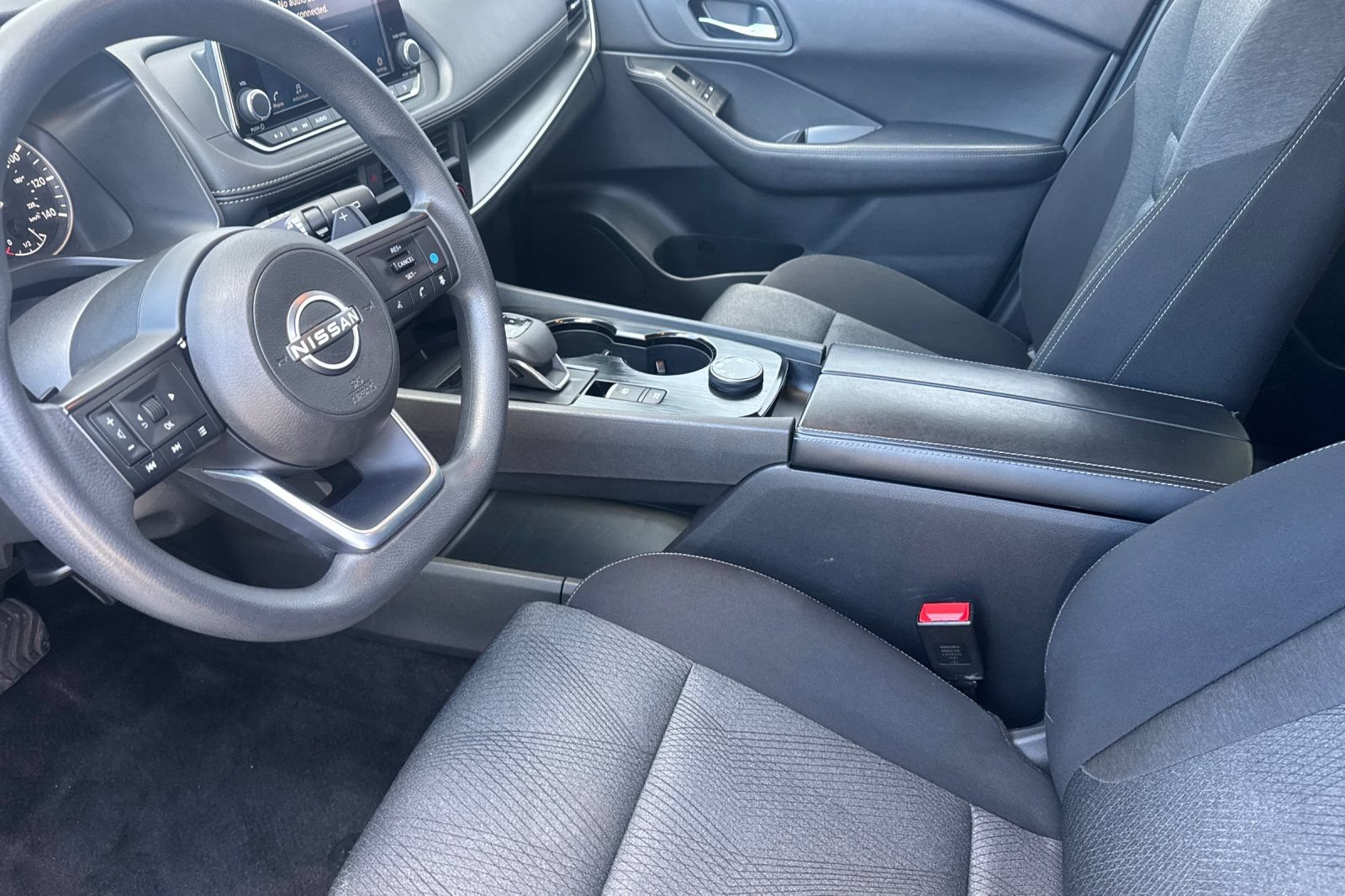 Used 2024 Nissan Rogue SV AWD/4WD image 10