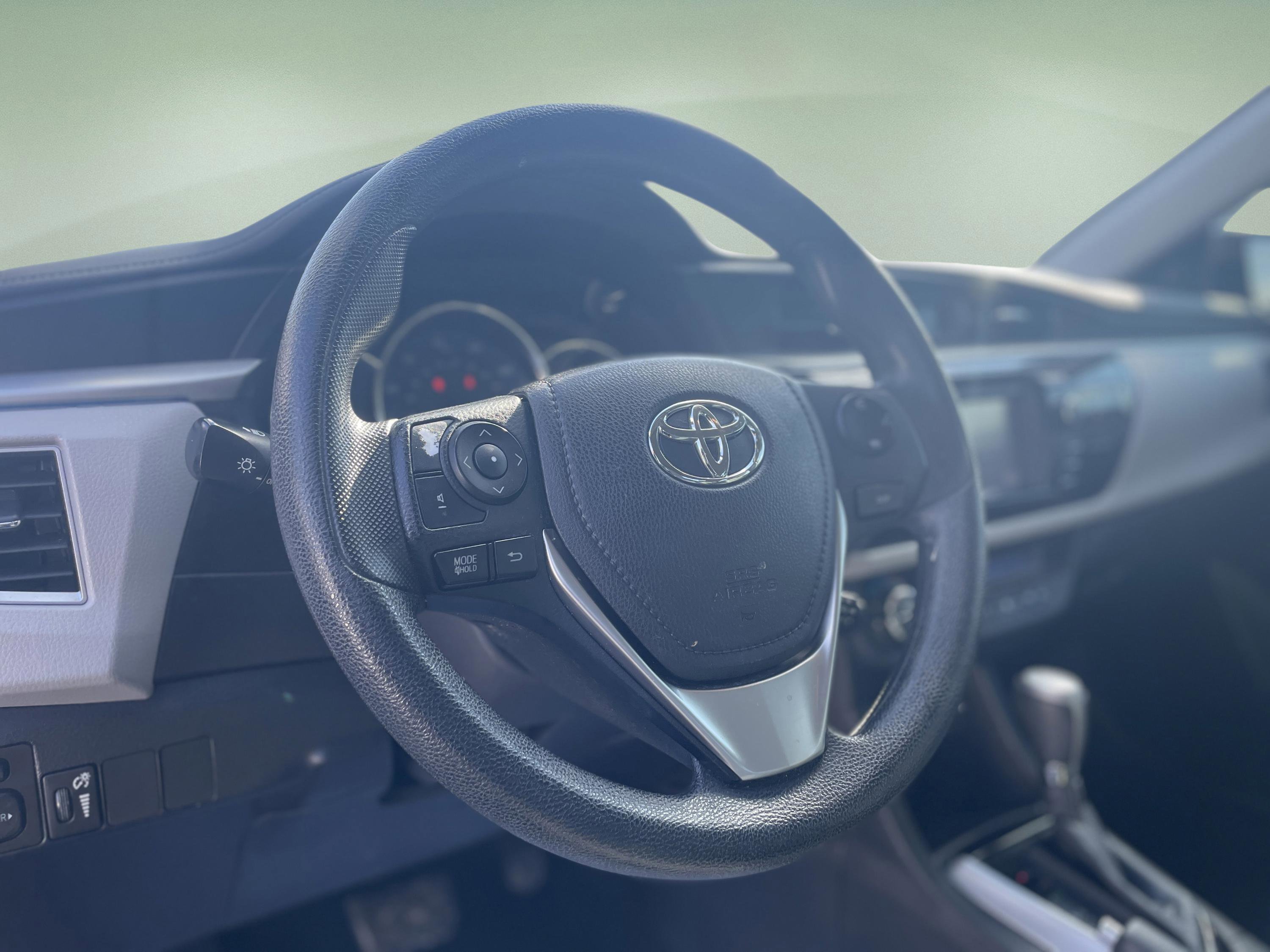 Used 2016 Toyota Corolla LE image 14