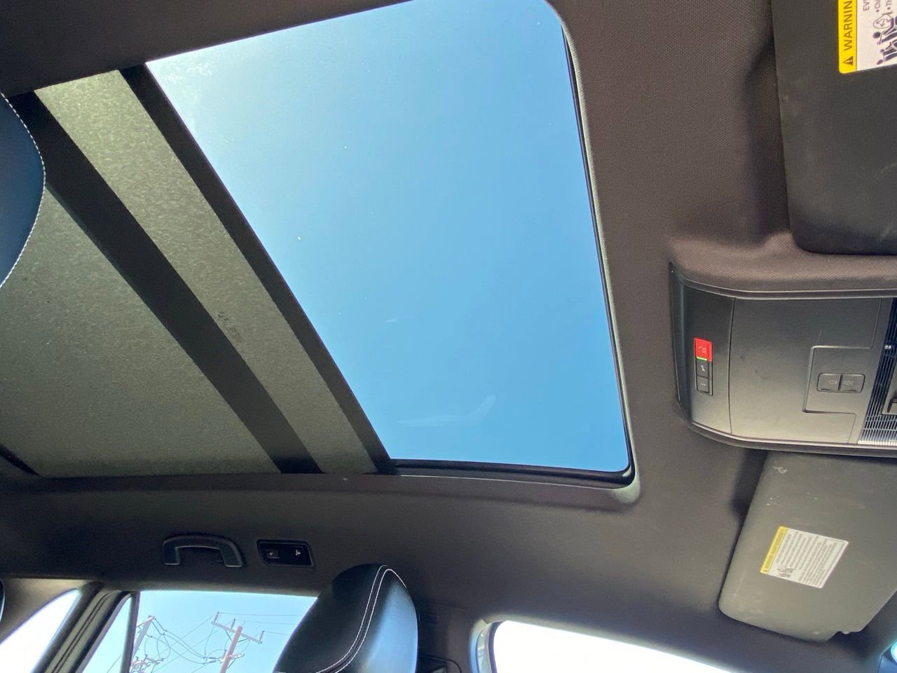 Used 2023 Volkswagen Atlas Cross Sport SEL Premium R-Line image 27