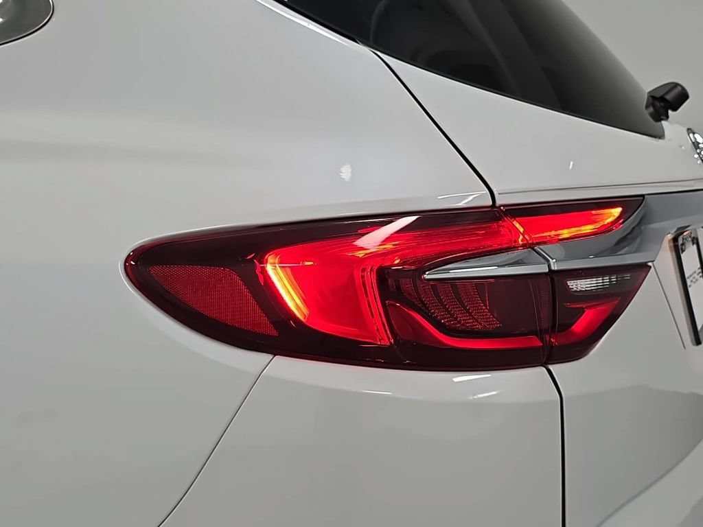Used 2019 Buick Enclave Essence FWD image 27