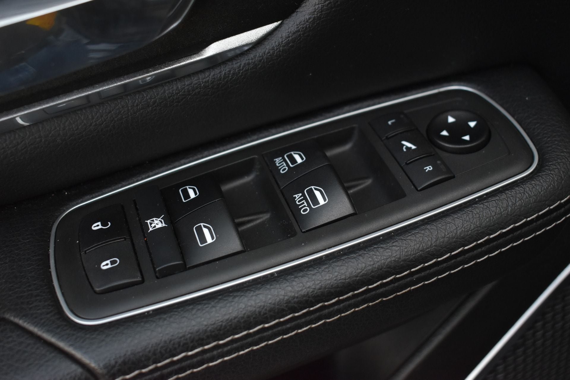 Used 2021 RAM 1500 Laramie AWD/4WD image 13