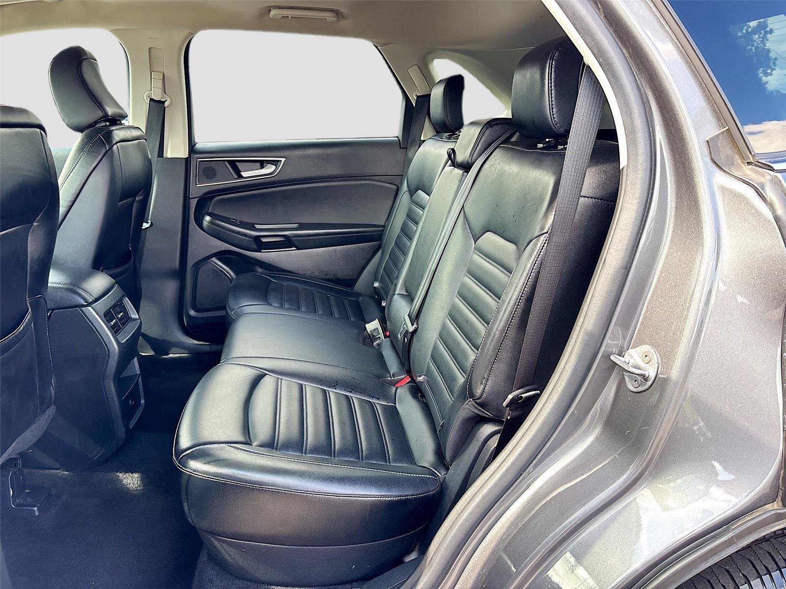 Used 2024 Ford Edge SEL AWD/4WD image 23