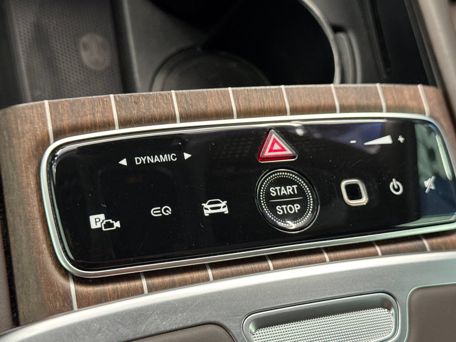 Used 2024 Mercedes-Benz Maybach EQS 680 4MATIC image 28