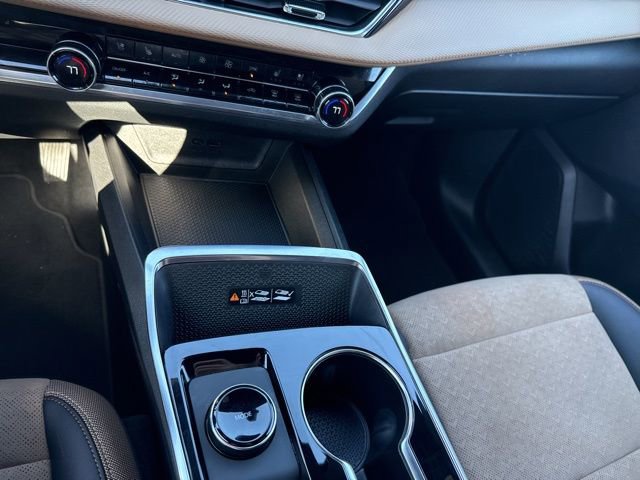 Used 2025 Chevrolet Equinox ACTIV w/ Safety and Technology Package image 26