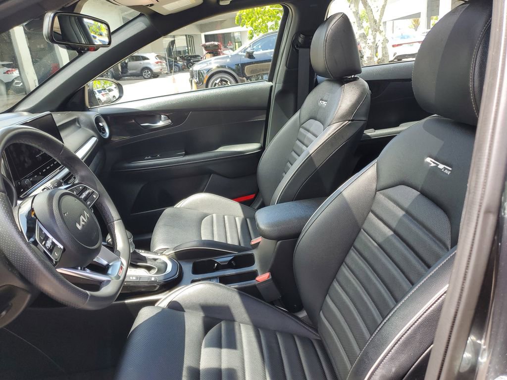 Used 2024 Kia Forte GT-Line w/ GT-Line Premium Package image 18