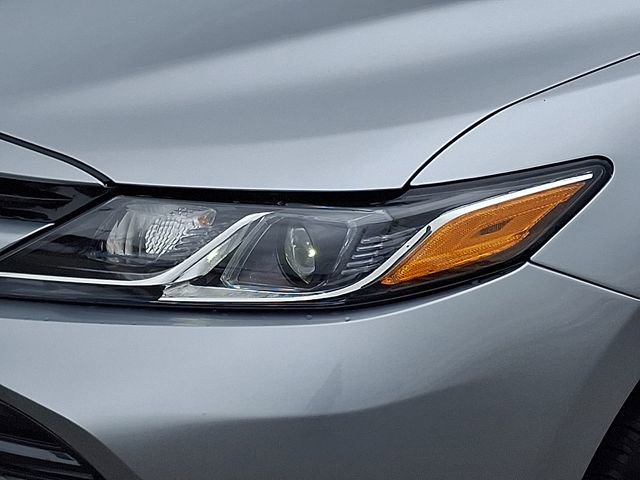 Used 2020 Toyota Camry LE FWD image 29