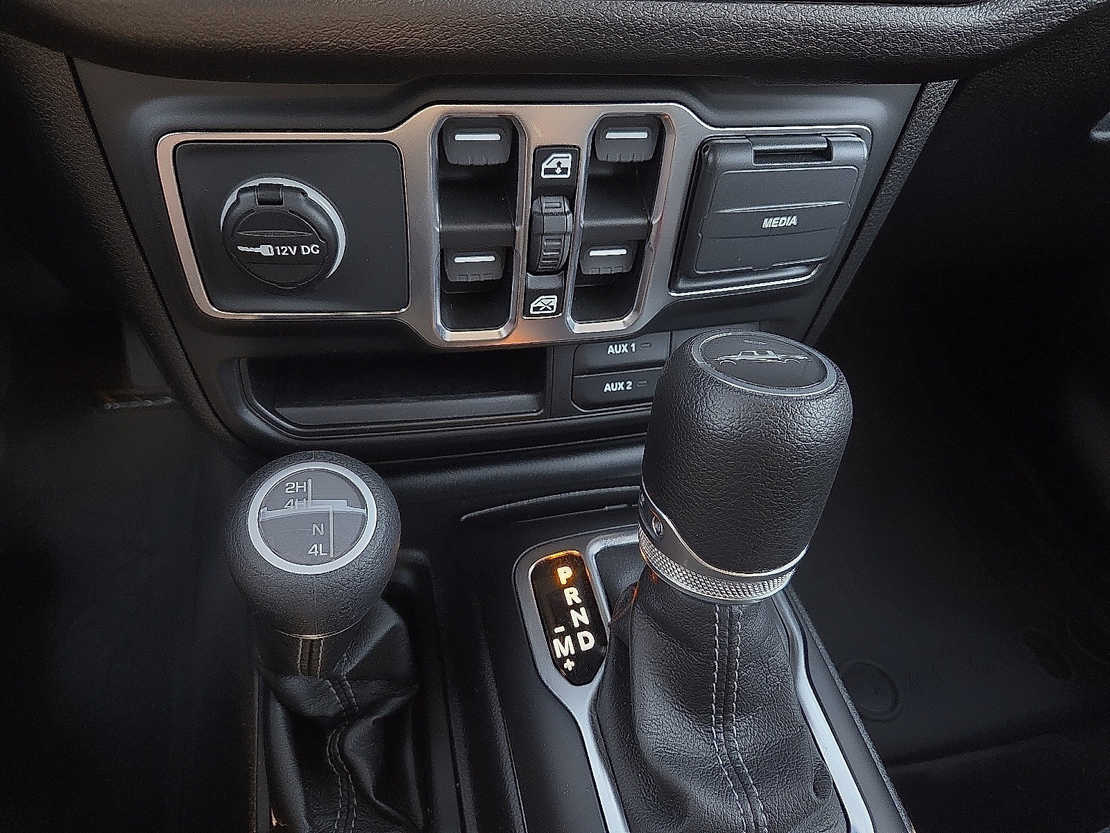 New 2026 Jeep Gladiator Sport AWD/4WD image 20