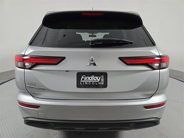 Used 2022 Mitsubishi Outlander ES image 5