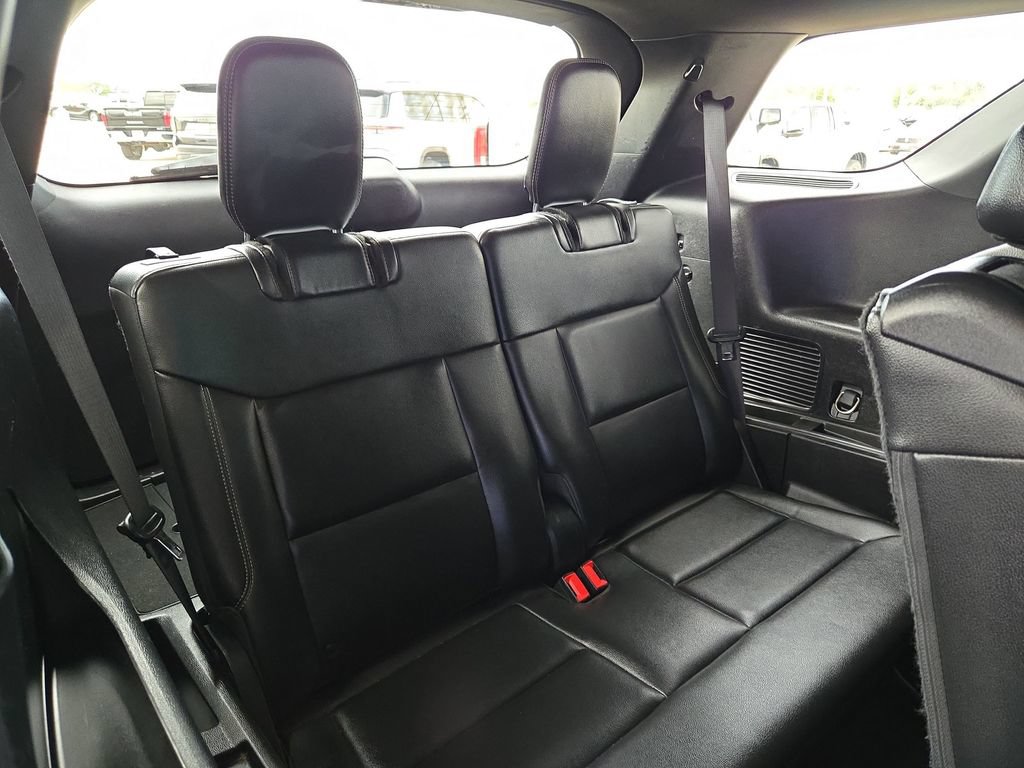 Used 2020 Ford Explorer XLT w/ Equipment Group 202A AWD/4WD image 25