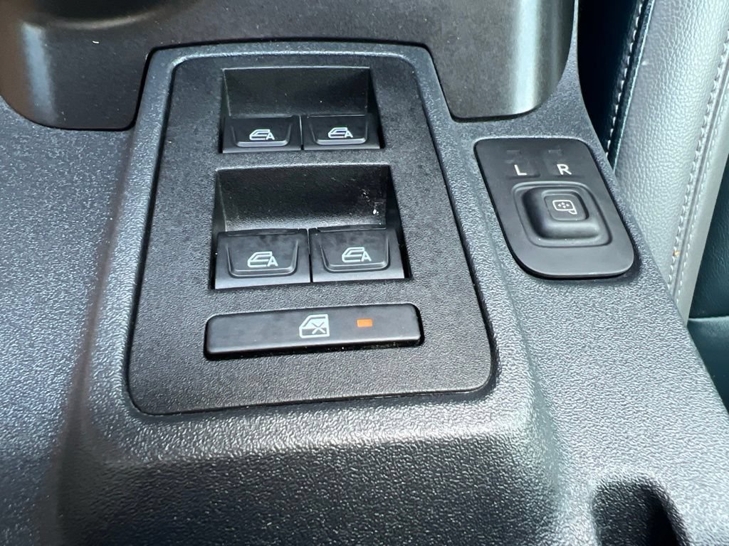 Used 2021 Ford Bronco First Edition AWD/4WD image 28