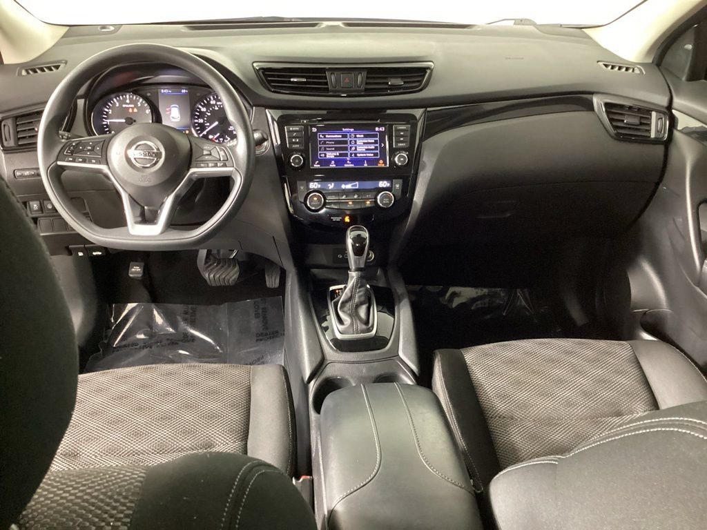 Used 2020 Nissan Rogue Sport SV FWD image 32