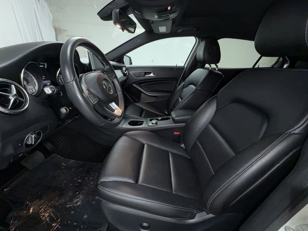 Used 2017 Mercedes-Benz GLA 250 4MATIC image 13