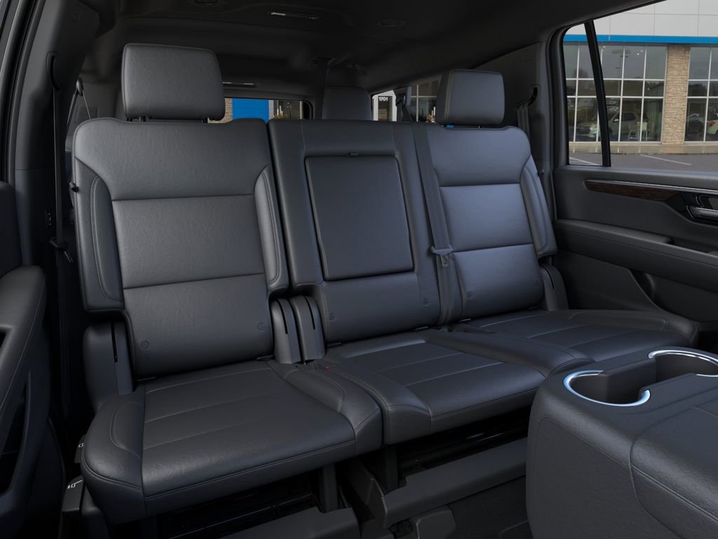New 2026 Chevrolet Suburban LT image 17