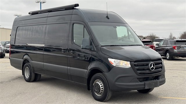 Used 2020 Mercedes-Benz Sprinter 3500 image 2