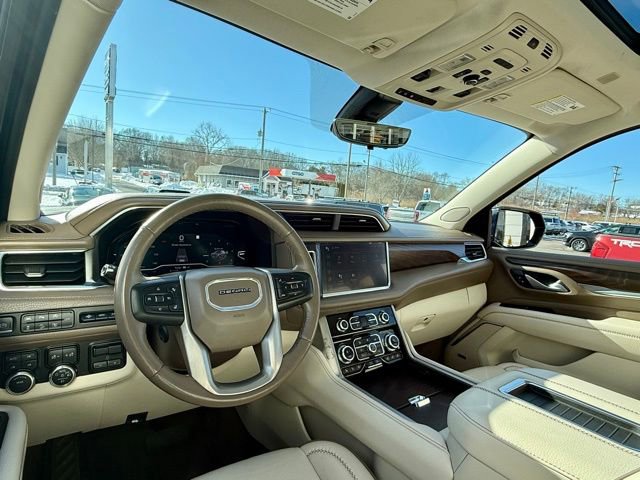 Used 2022 GMC Yukon Denali w/ Denali Premium Package image 25