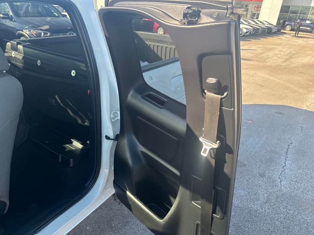 Used 2020 Toyota Tacoma SR image 32