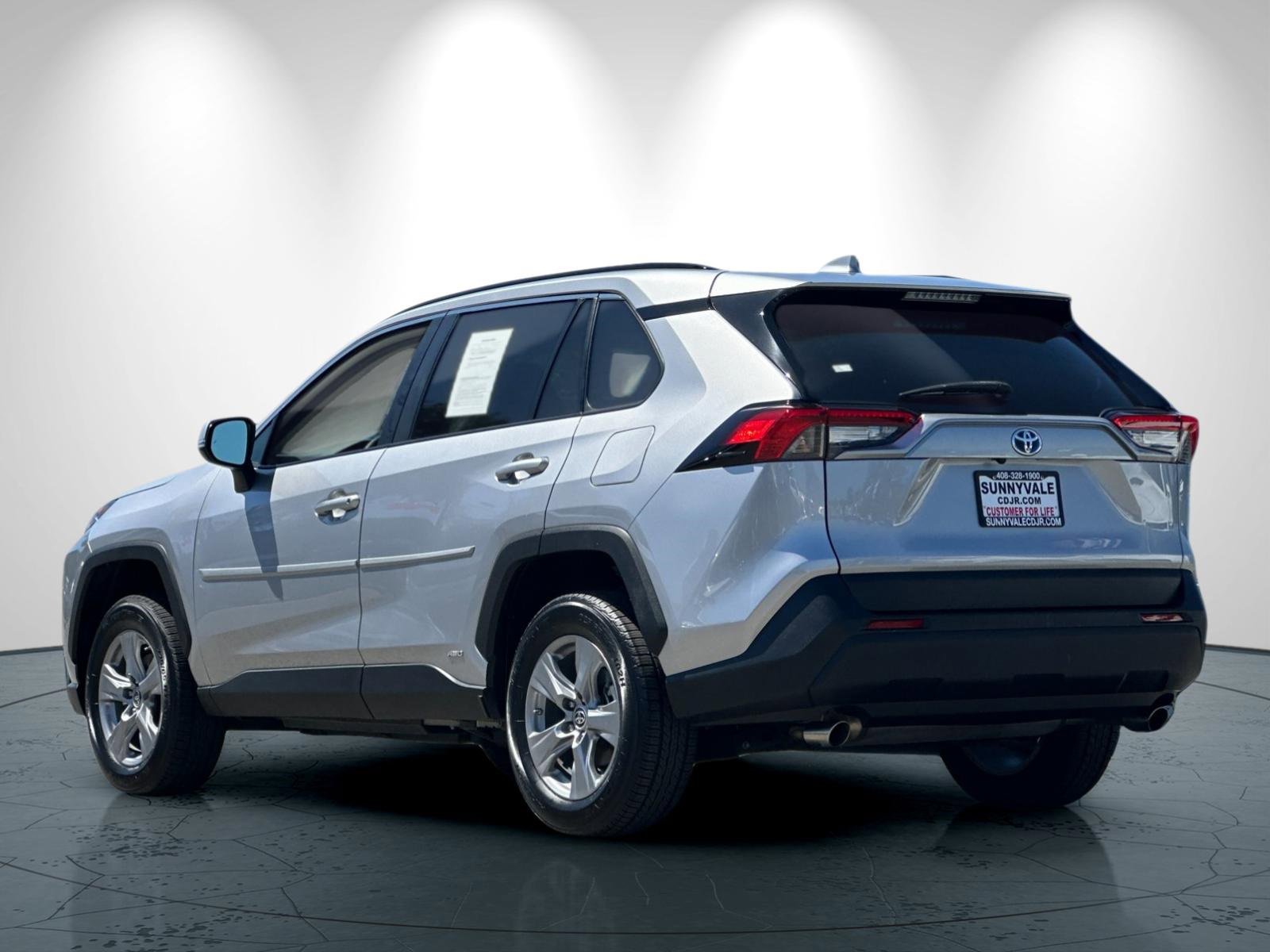 Used 2022 Toyota RAV4 LE image 6