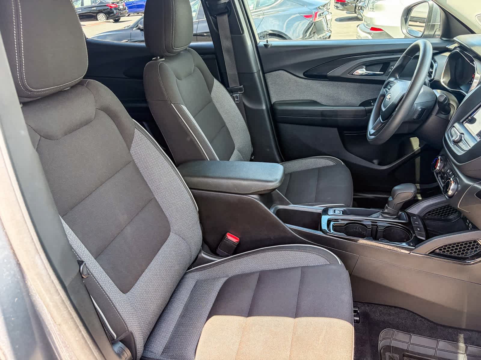 Used 2021 Chevrolet TrailBlazer LT FWD image 15