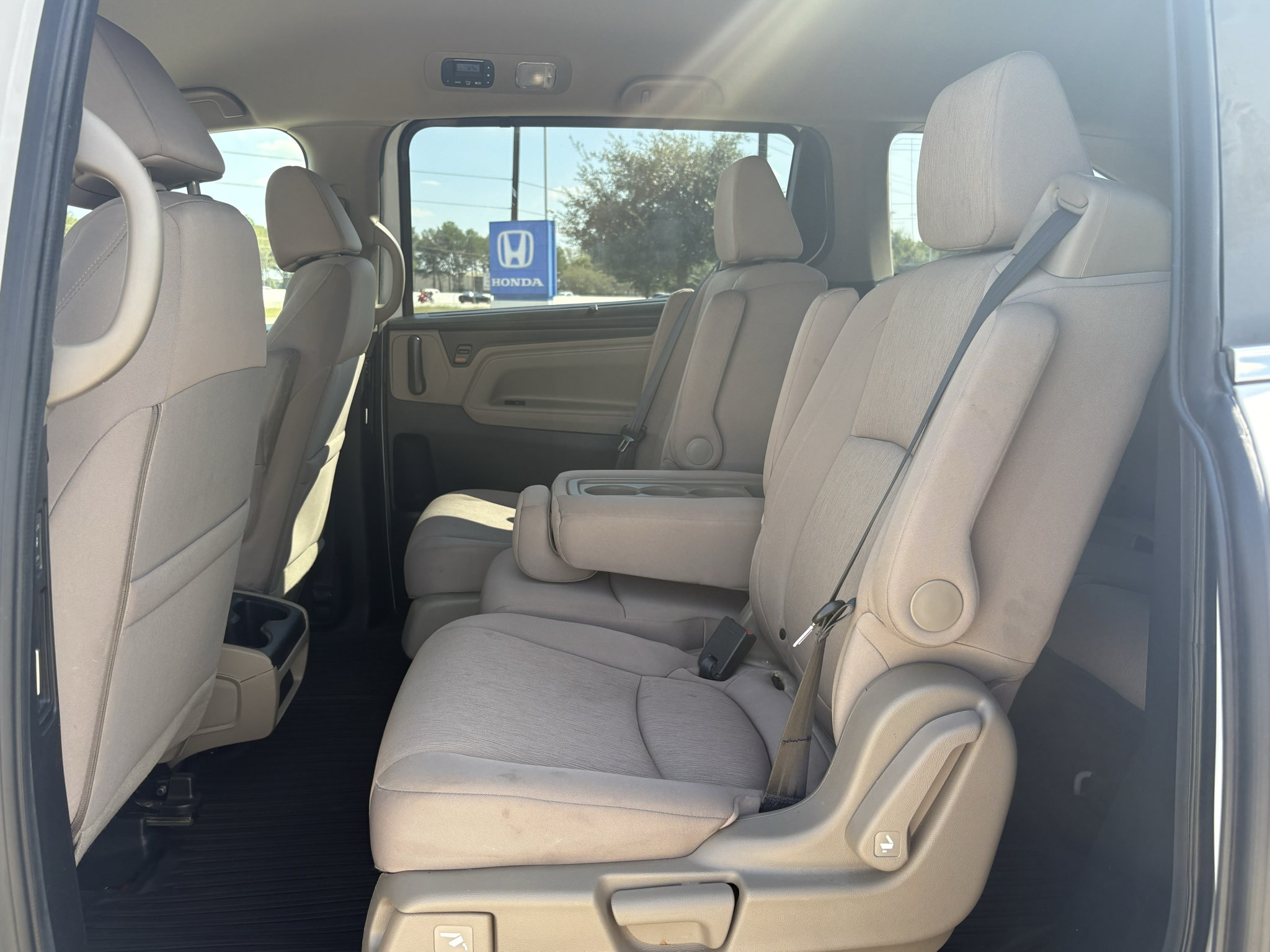 Used 2022 Honda Odyssey EX image 24