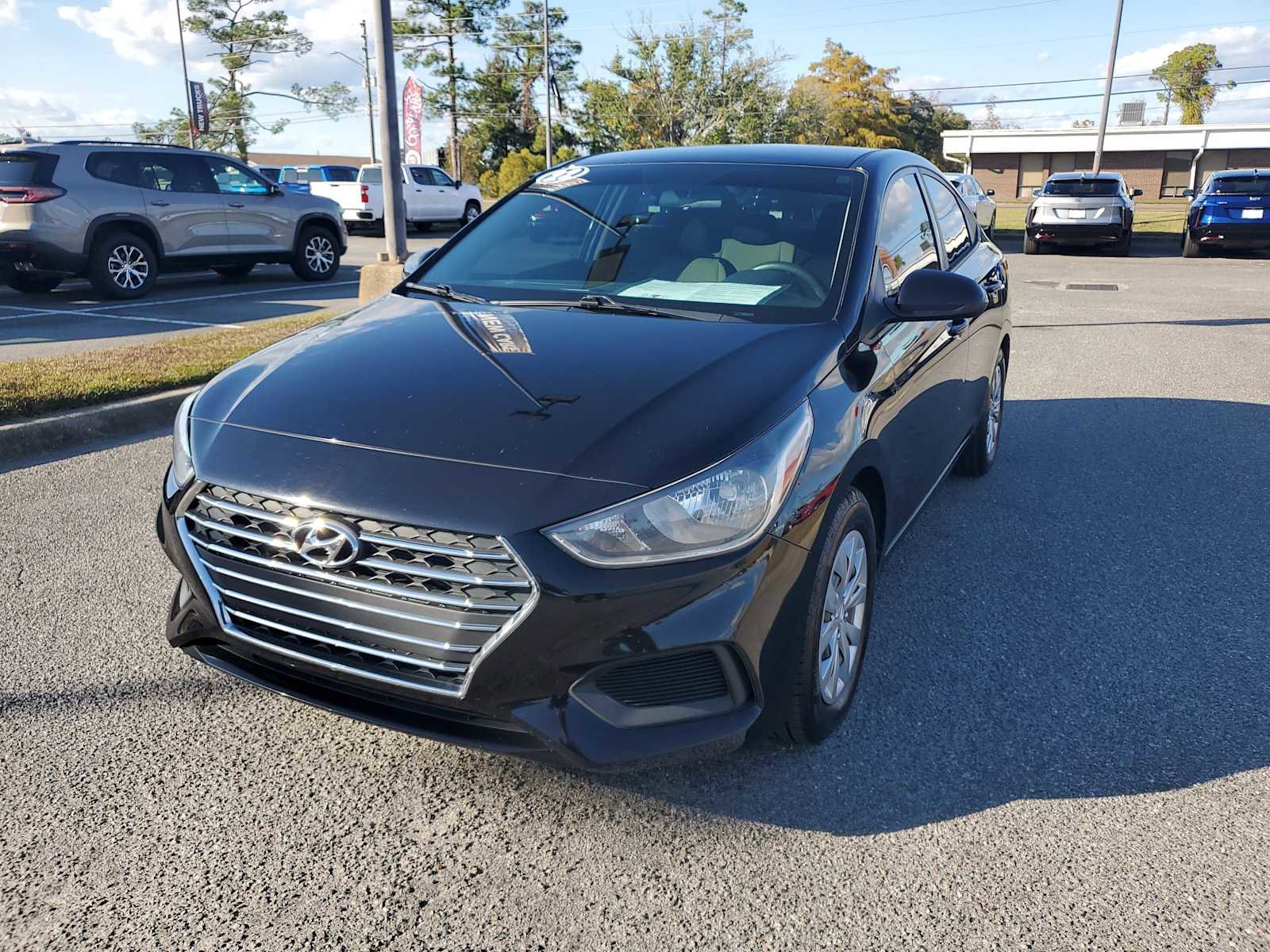 Used 2022 Hyundai Accent SE