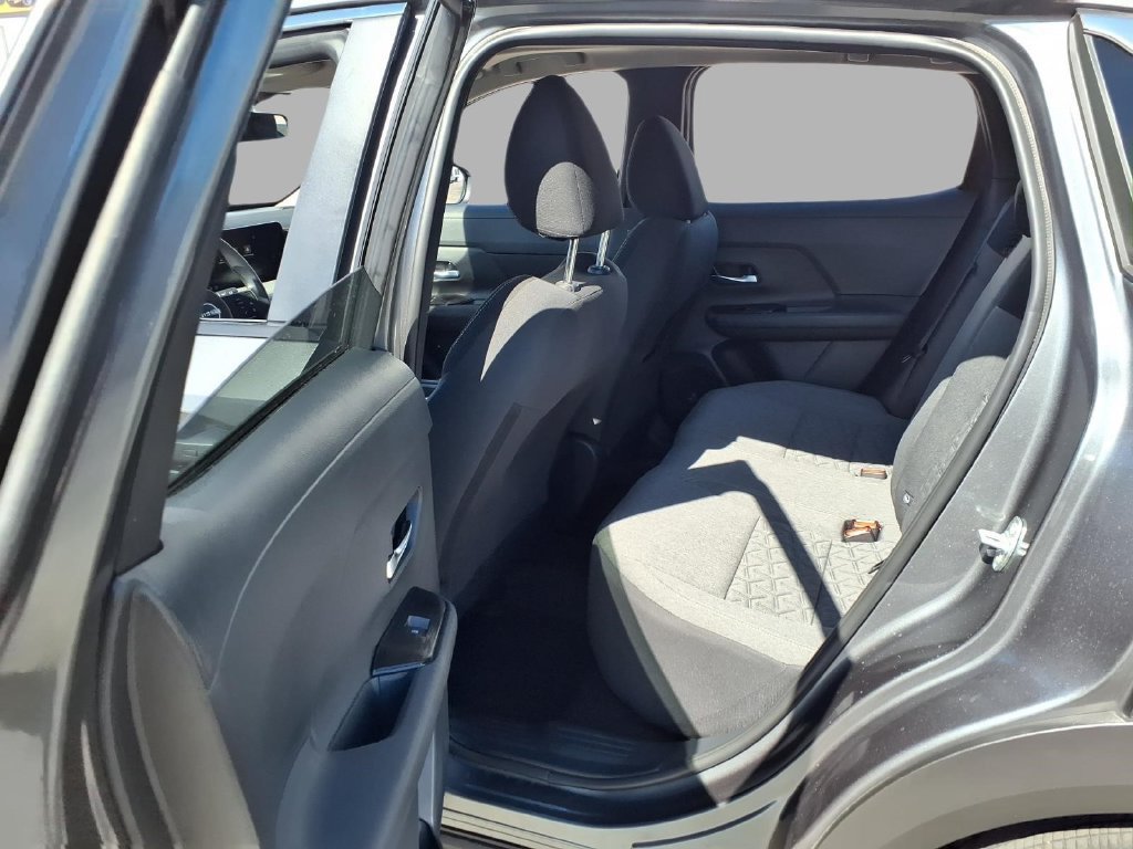 Used 2026 Nissan Kicks SV w/ SV Premium Package FWD image 25