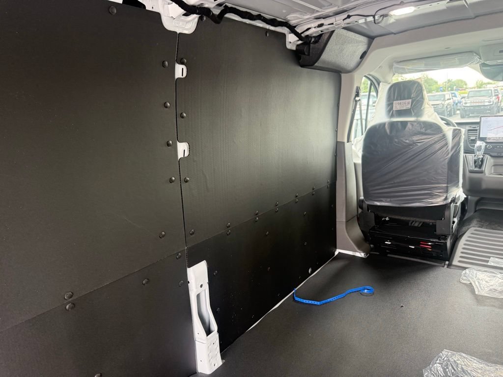 New 2026 Ford Transit 250 Low Roof w/ Load Area Protection Package RWD image 40