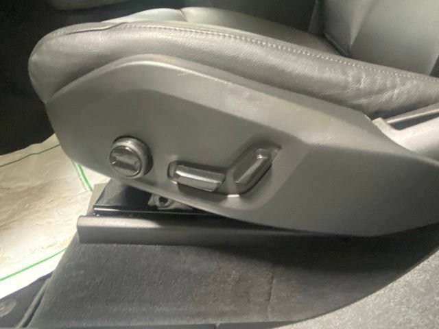 Used 2025 Volvo XC90 B5 Core AWD/4WD image 12