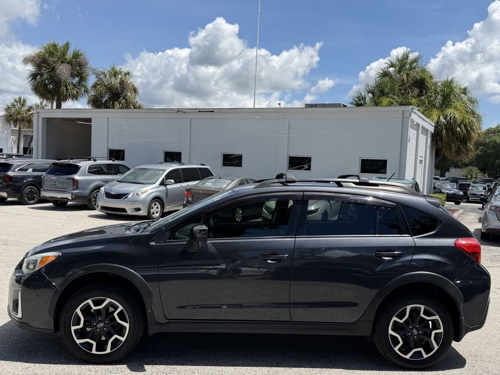 Used 2017 Subaru Crosstrek 2.0i Premium AWD/4WD image 8