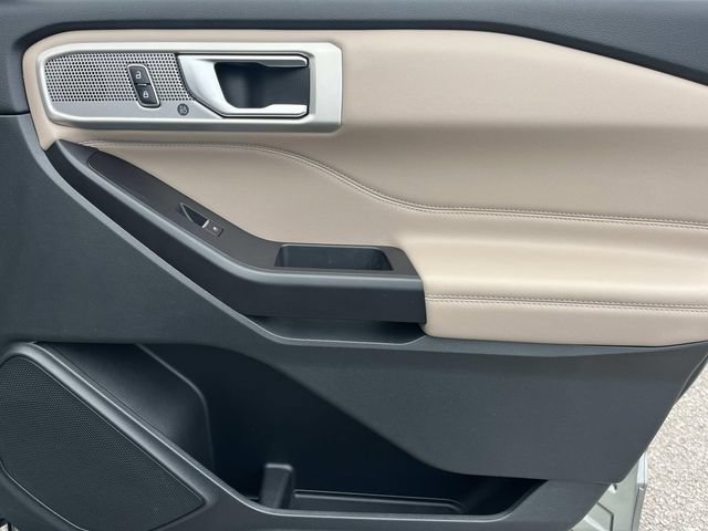 Used 2020 Ford Explorer Limited RWD image 28