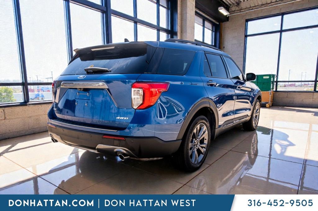 Used 2023 Ford Explorer XLT w/ Equipment Group 202A AWD/4WD image 34