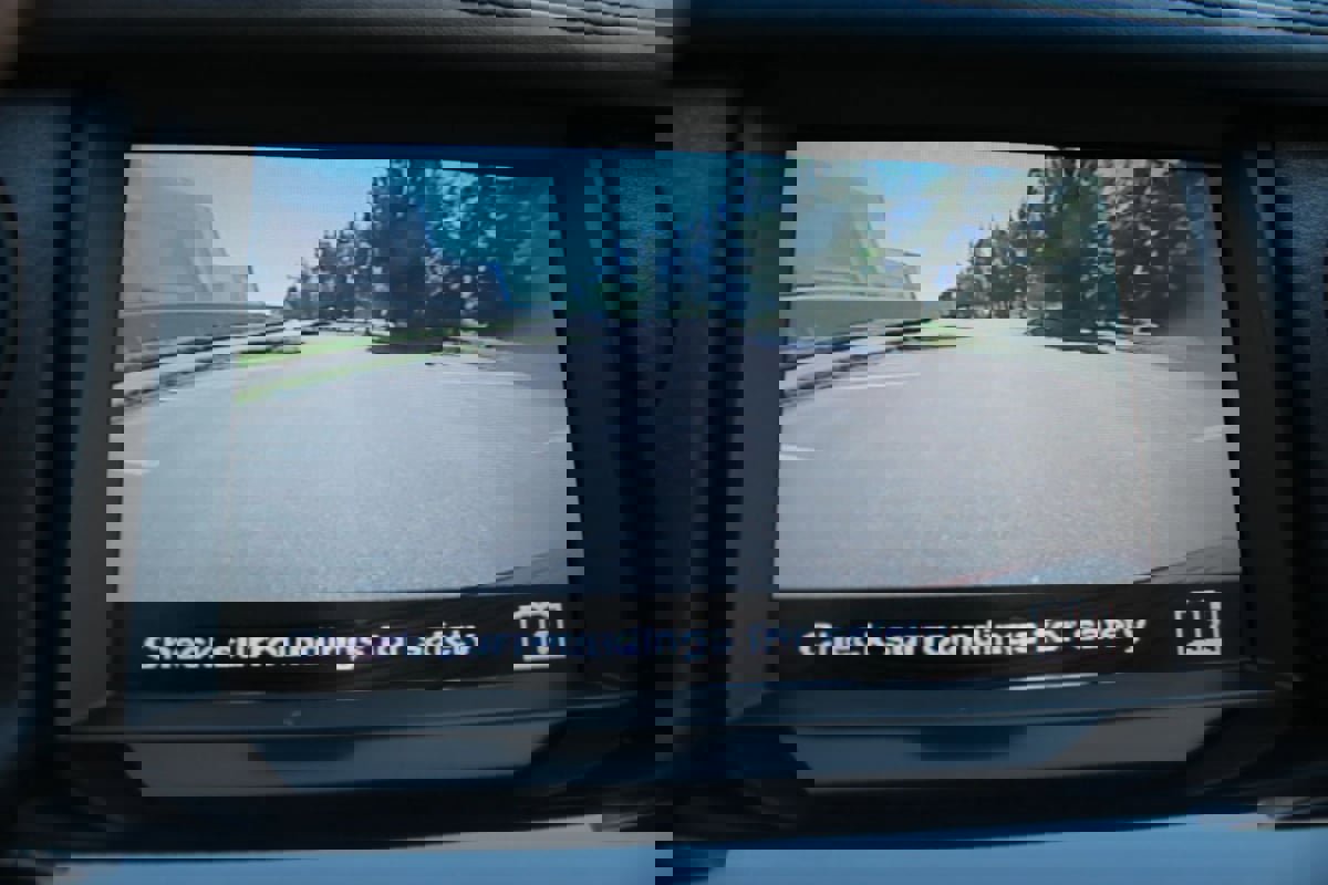 Used 2015 Land Rover LR4 HSE LUX image 25