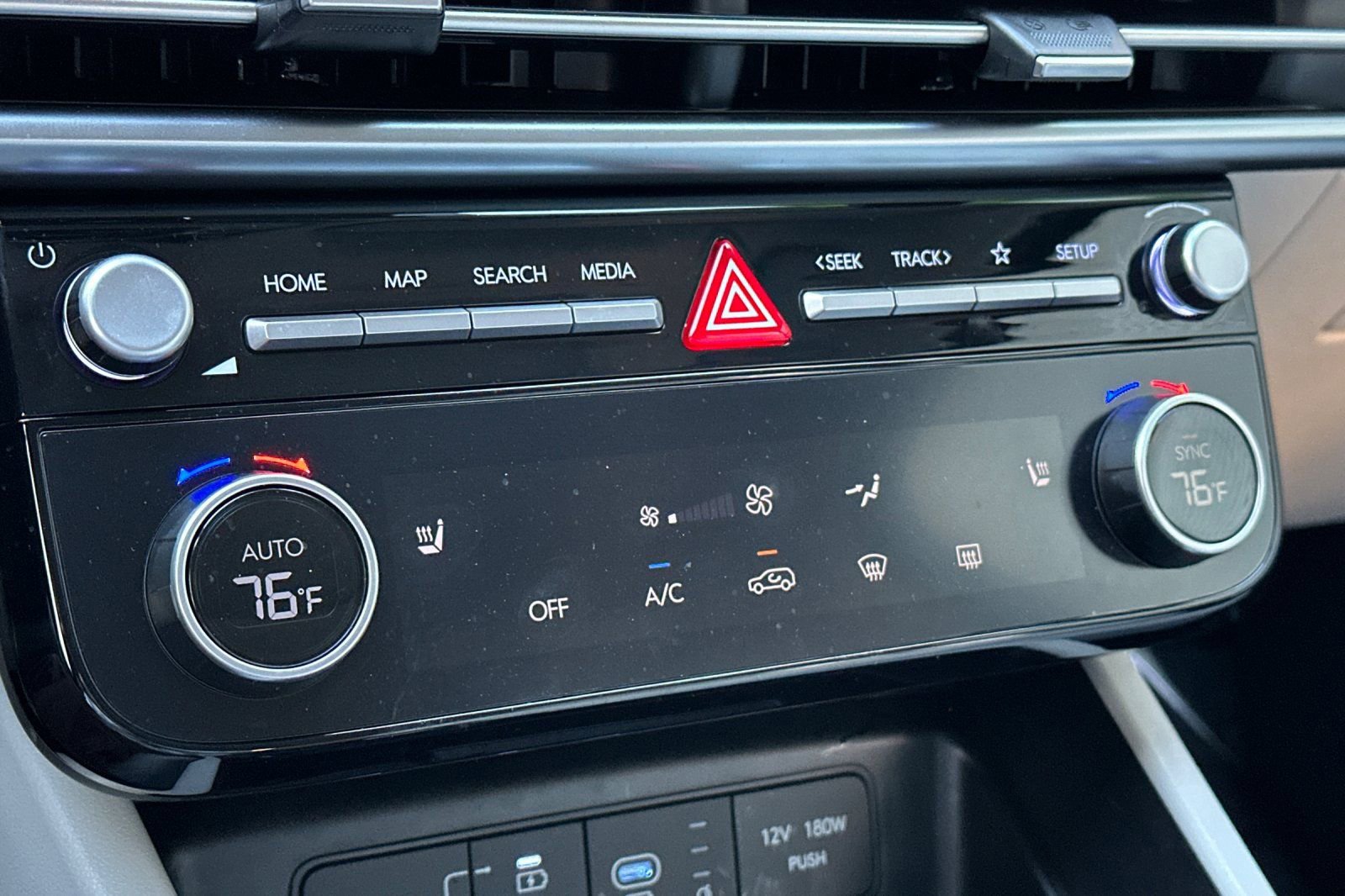 Certified 2025 Hyundai Tucson SEL image 24