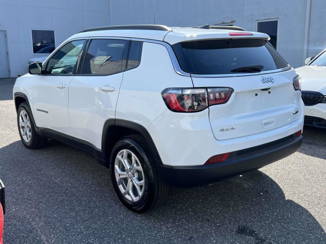 Used 2024 Jeep Compass Latitude image 6