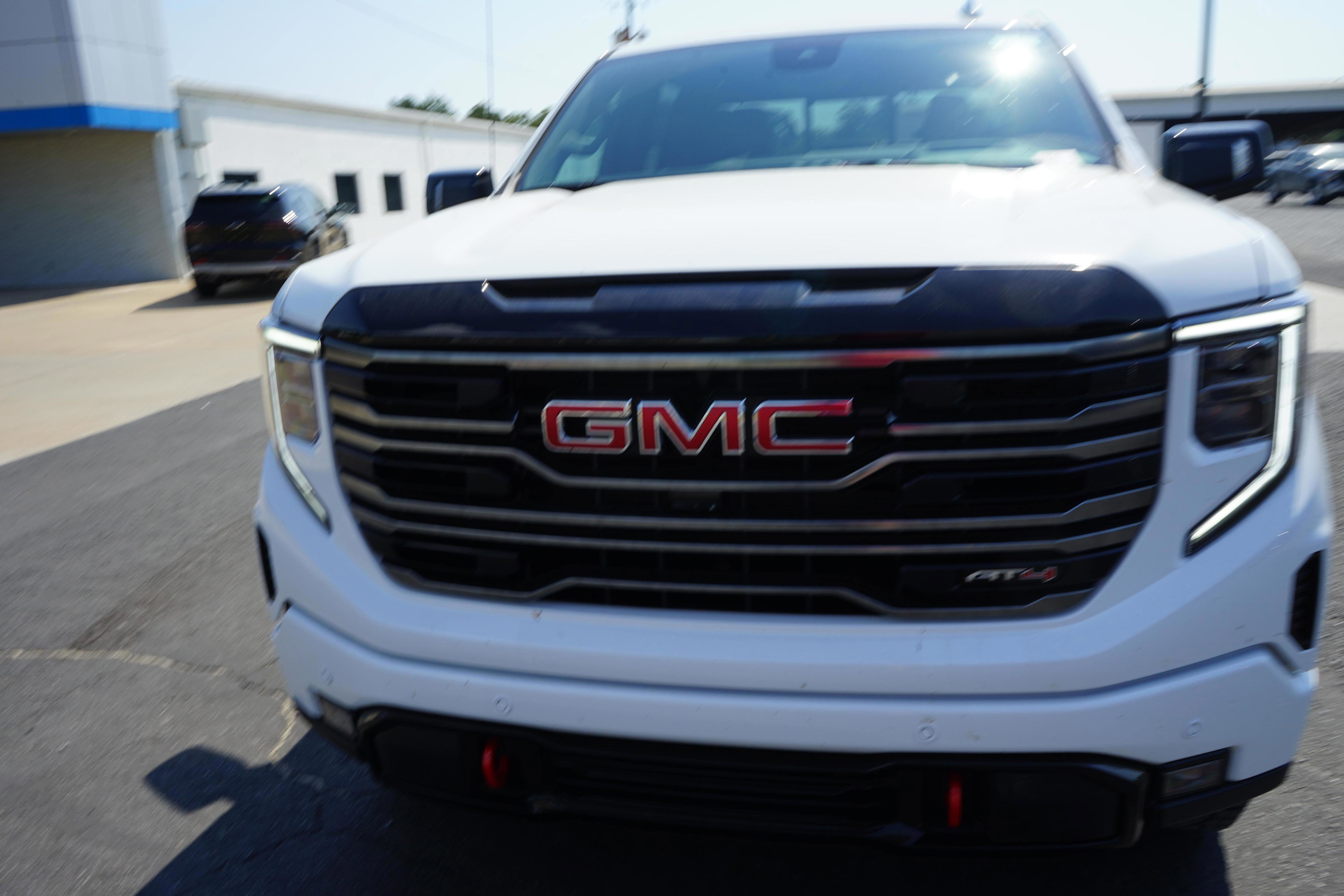 New 2026 GMC Sierra 1500 AT4 w/ Technology Package image 8