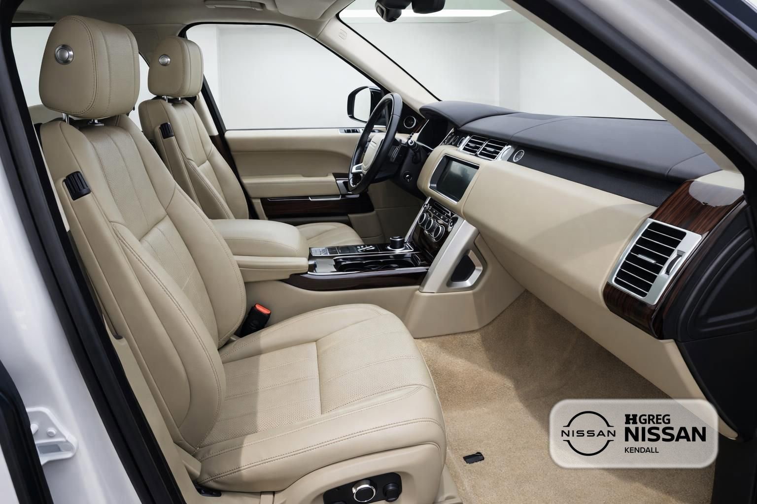 Used 2017 Land Rover Range Rover Supercharged AWD/4WD image 12