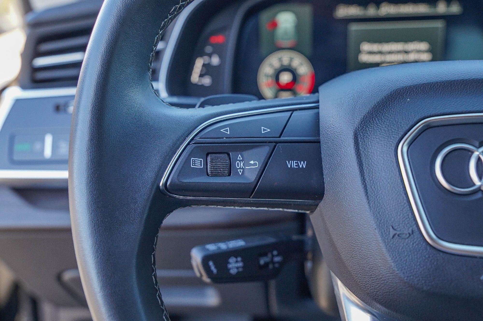 Used 2023 Audi Q8 Prestige w/ Prestige Package image 11