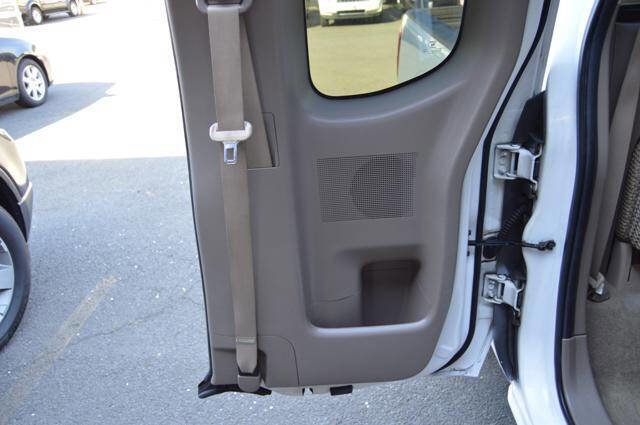 Used 2010 Nissan Frontier SE AWD/4WD image 43