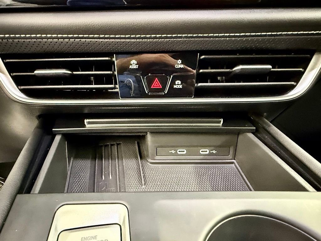 Used 2025 Volkswagen Atlas Cross Sport SE image 33