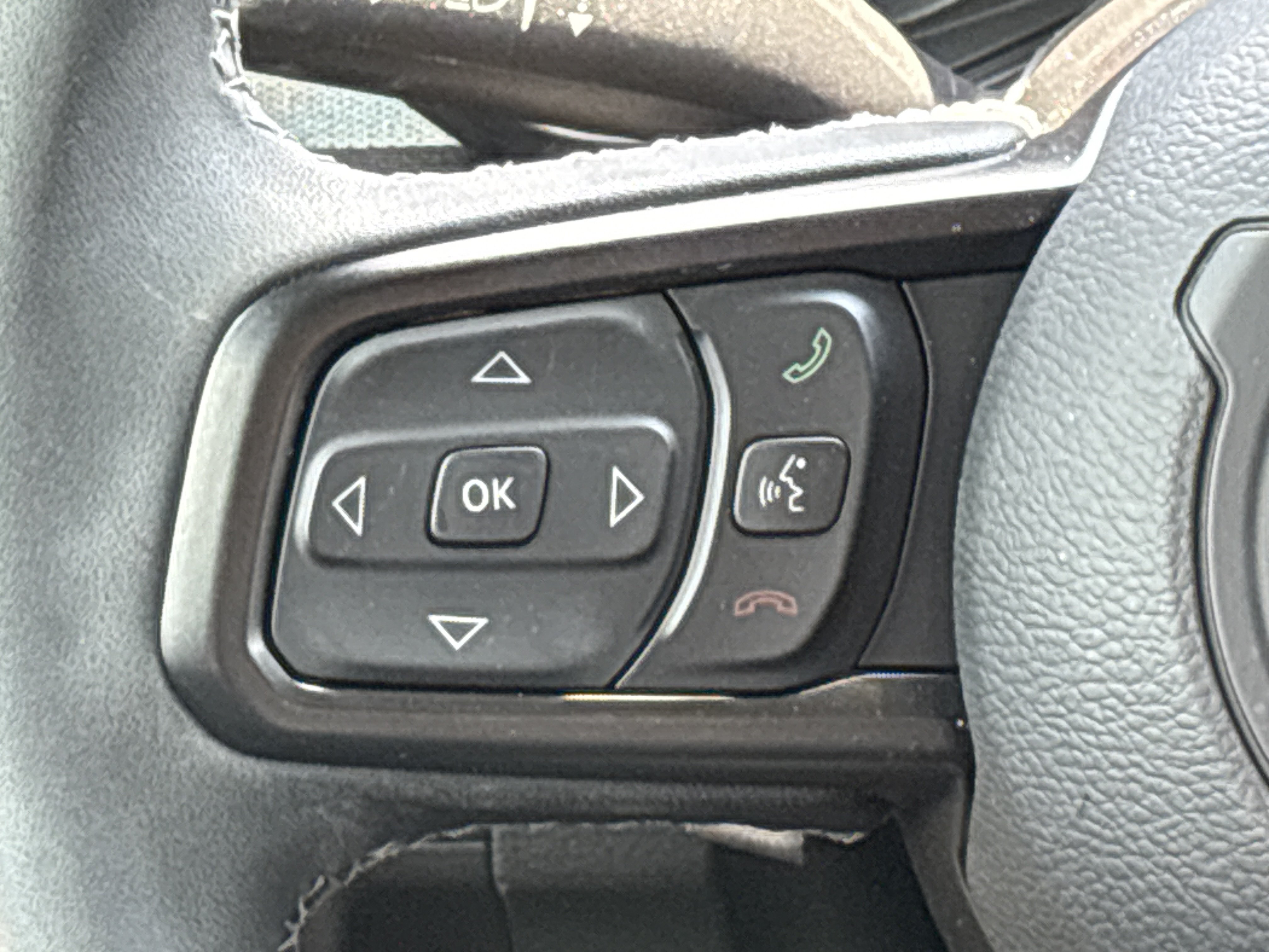 Used 2025 Jeep Gladiator Sport AWD/4WD image 22