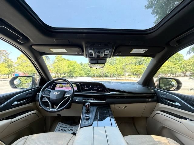 Used 2023 Cadillac Escalade ESV Premium Luxury AWD/4WD image 36