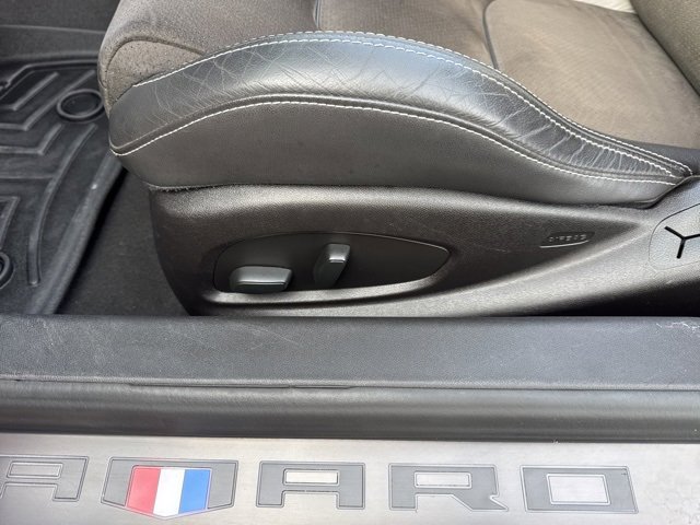 Used 2017 Chevrolet Camaro SS image 10