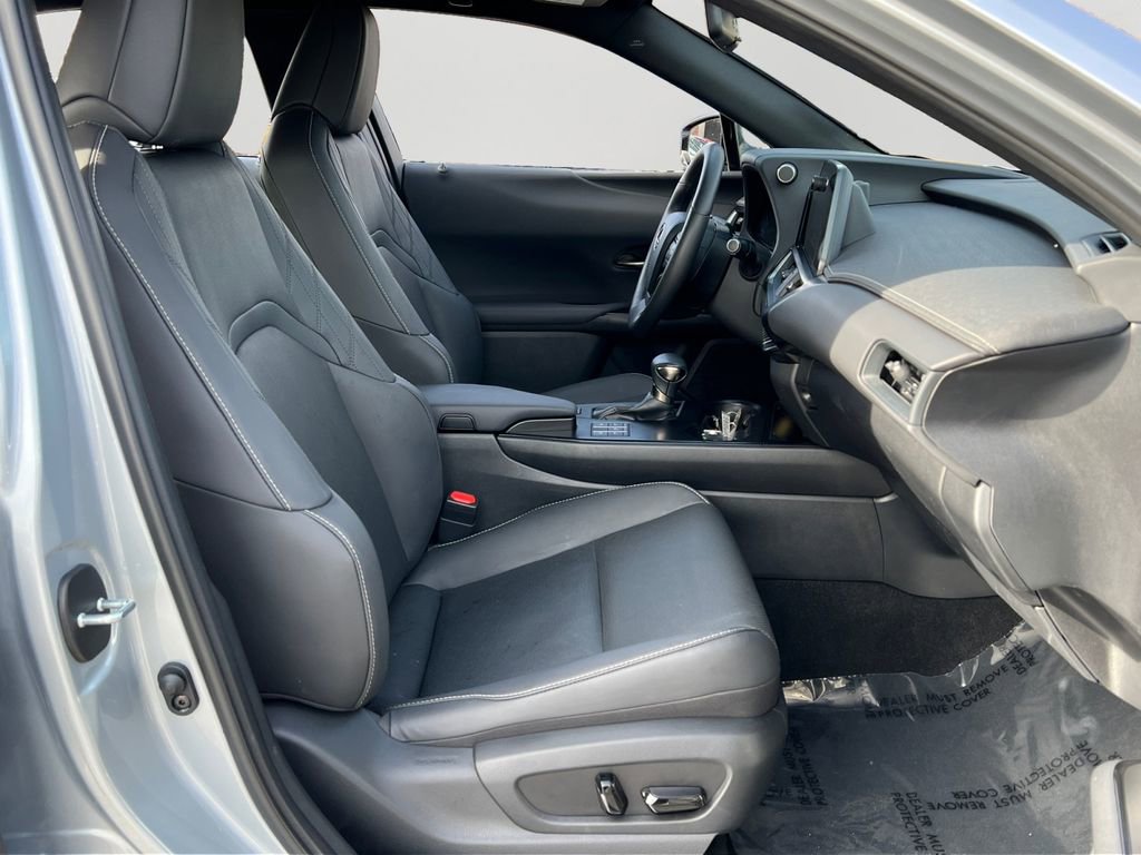 Used 2023 Lexus UX 250h F Sport image 7