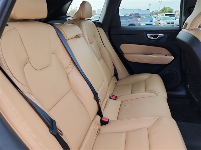 Used 2023 Volvo XC60 B5 Ultimate image 21