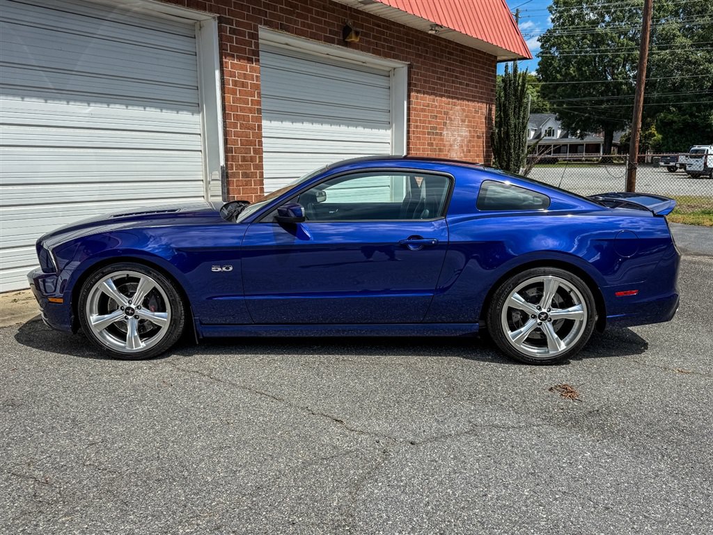 Used 2014 Ford Mustang GT Premium w/ GT Track Package RWD image 19