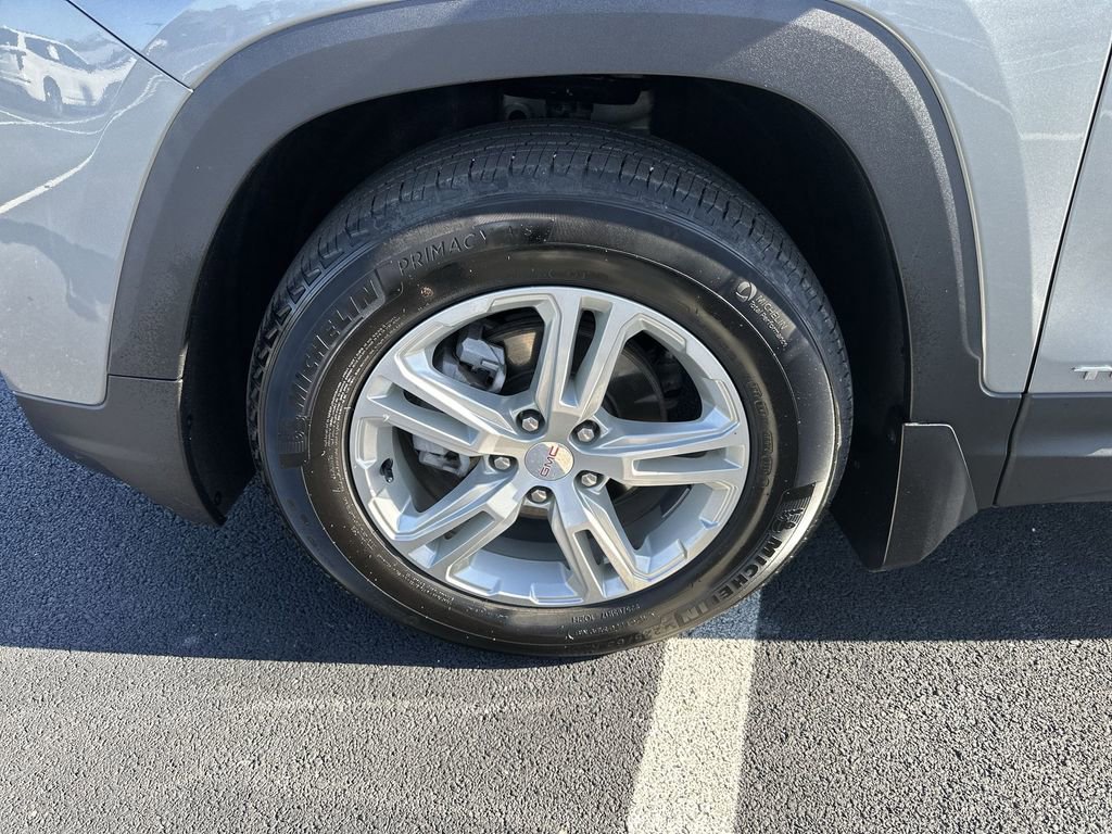 Used 2023 GMC Terrain SLE w/ Driver Convenience Package image 10