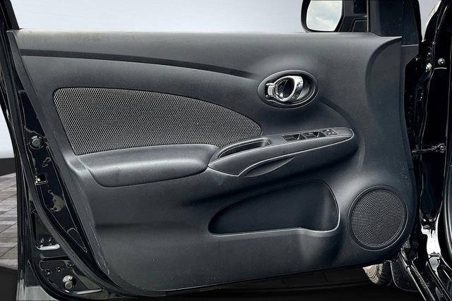 Used 2014 Nissan Versa SV w/ Convenience Package image 17