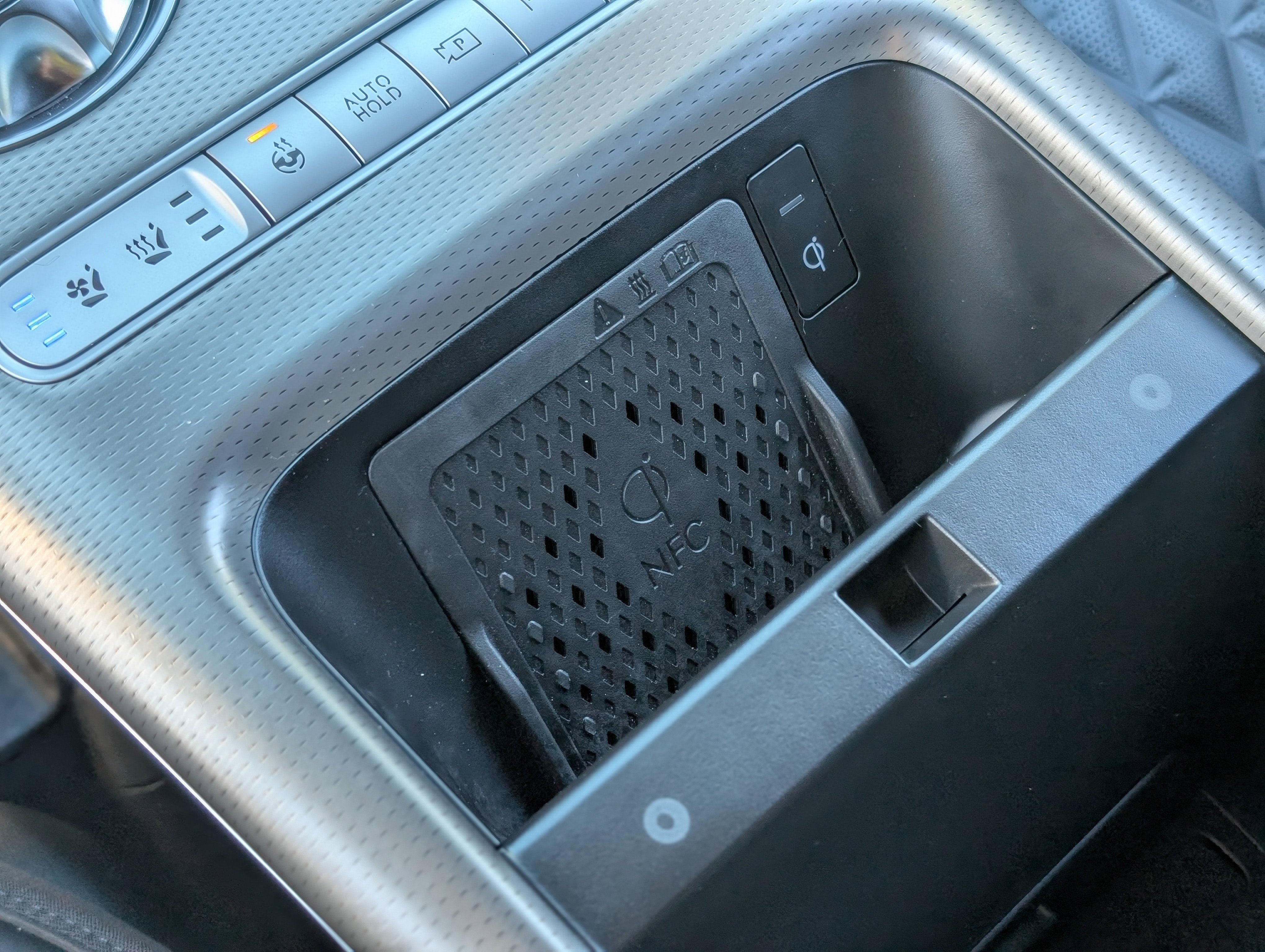 Used 2023 Genesis GV60 Performance image 41